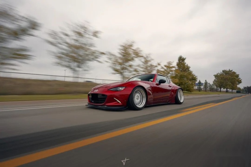 Pandem宽体上身的马自达MX-5，
