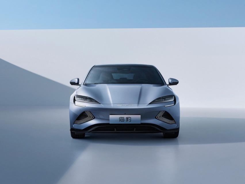 等等党门可以入手了，特斯拉Model 3最强对手已上市，才20.98万