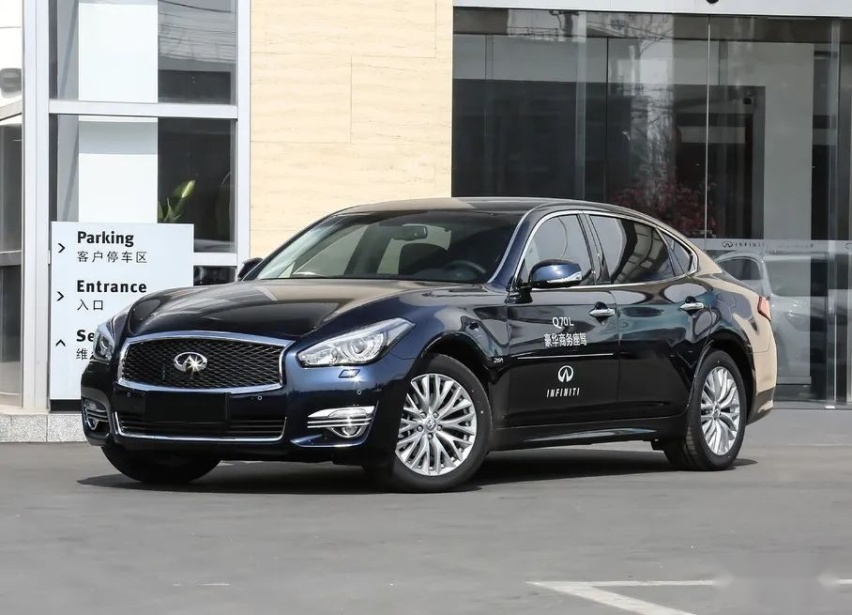 VIP风拉满的英菲尼迪Q70L，一套气动、一套轮毂就够了
