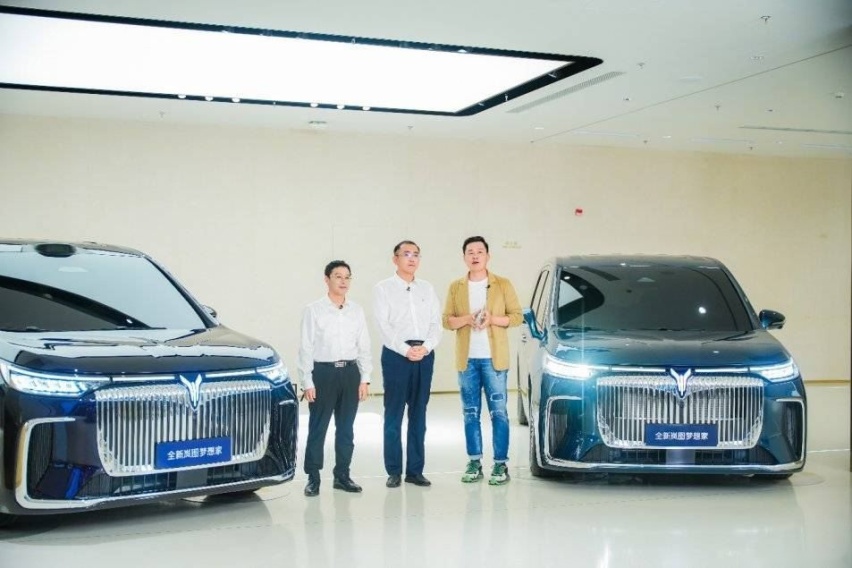 全新岚图梦想家，可能是最符合华为气质的50万级豪华MPV