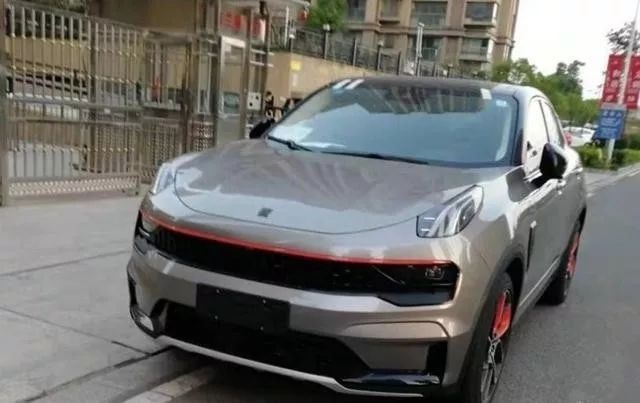 溜背式设计、点阵式尾灯，领克05官图发布，或明年上半年上市！