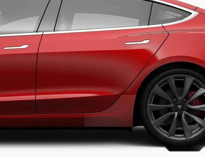 美国一特斯拉Model 3新车右后轮缺少刹车片 官方处理方法惹车主寒心