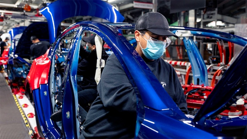 特斯拉发2021年财报：全年交付超93万辆，Q4总毛利48.47亿美元