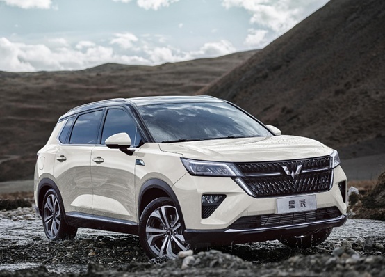 银标首款SUV，售价6.98万起，五菱星辰值得买吗？