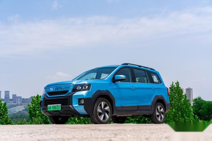 这是真的？10万级预算也能买续航破千的大七座增程SUV？