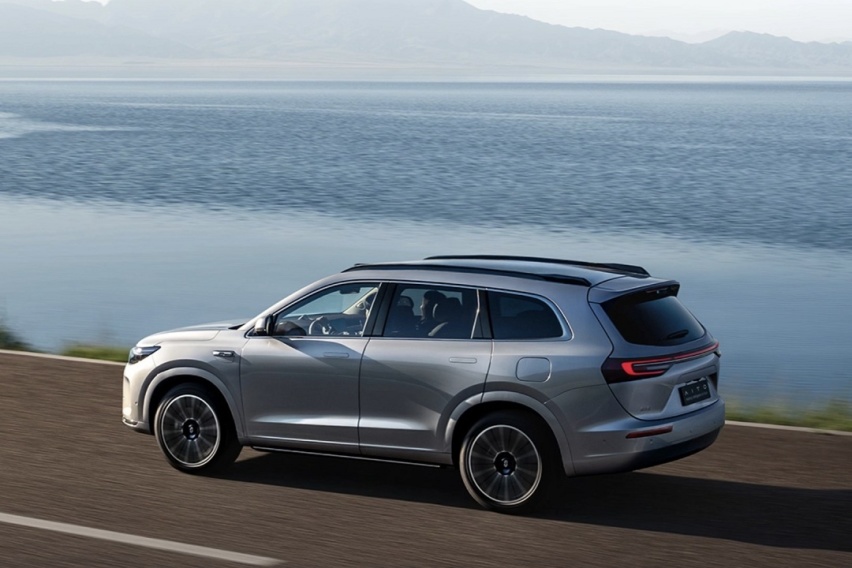 豪华智驾中大型SUV AITO问界新M7上市售24.98万元起