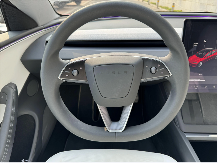 新款特斯拉Model Y照片曝光，内饰会和Model 3一样吗？