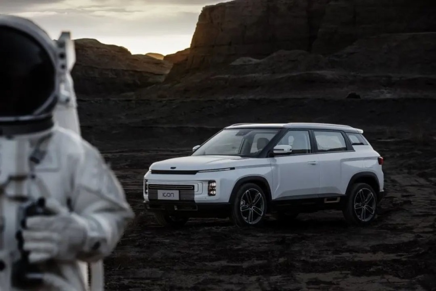长安又一重磅紧凑型SUV，外观超级概念，十万块能买到吗？
