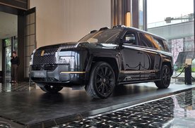 纯金车标气场足 手握150万元预算买仰望U8L值不值？