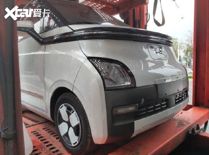五菱全新A00级小车Air EV在途运输曝光，定位或高于MINI EV