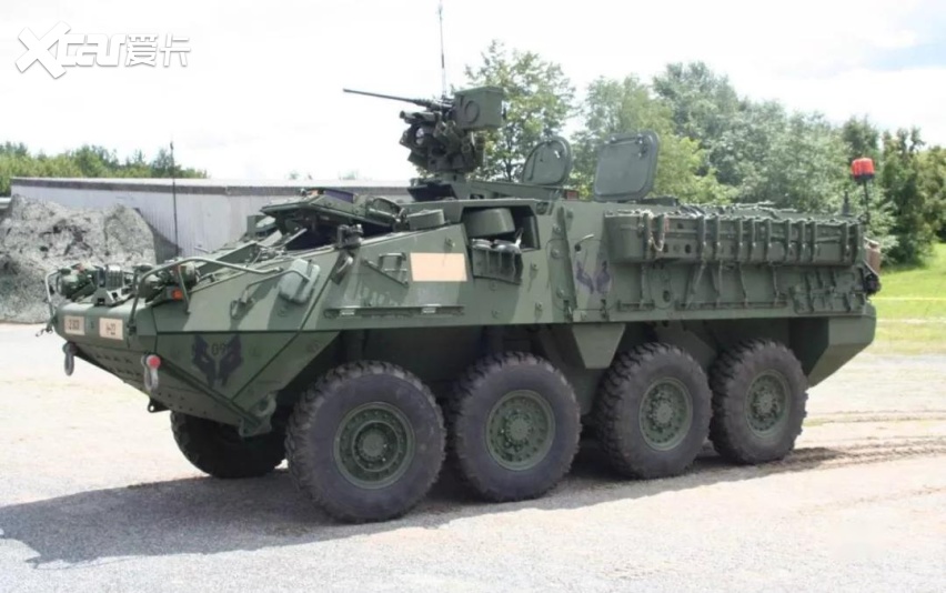 在本世纪初刚刚诞生时,m1126系列装甲运兵车看起来完全就是个身材畸形
