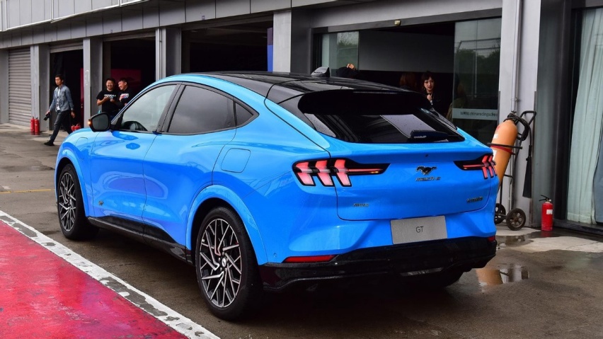 比特斯拉Model Y加速还快，更便宜的福特Mach-E GT香吗？