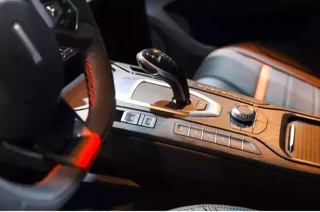 只限500台 WEY VV5 1.5T倾橙版开启预售
