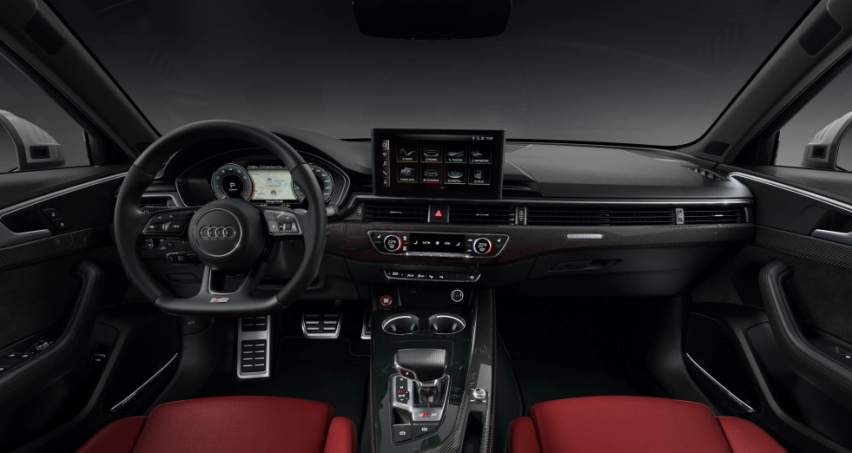 3.0T V6+8AT，还有机械quattro，零百加速4.7秒不虚超