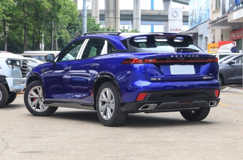 奔腾B70S真的是换标马自达CX-4吗？三大件对比合资车