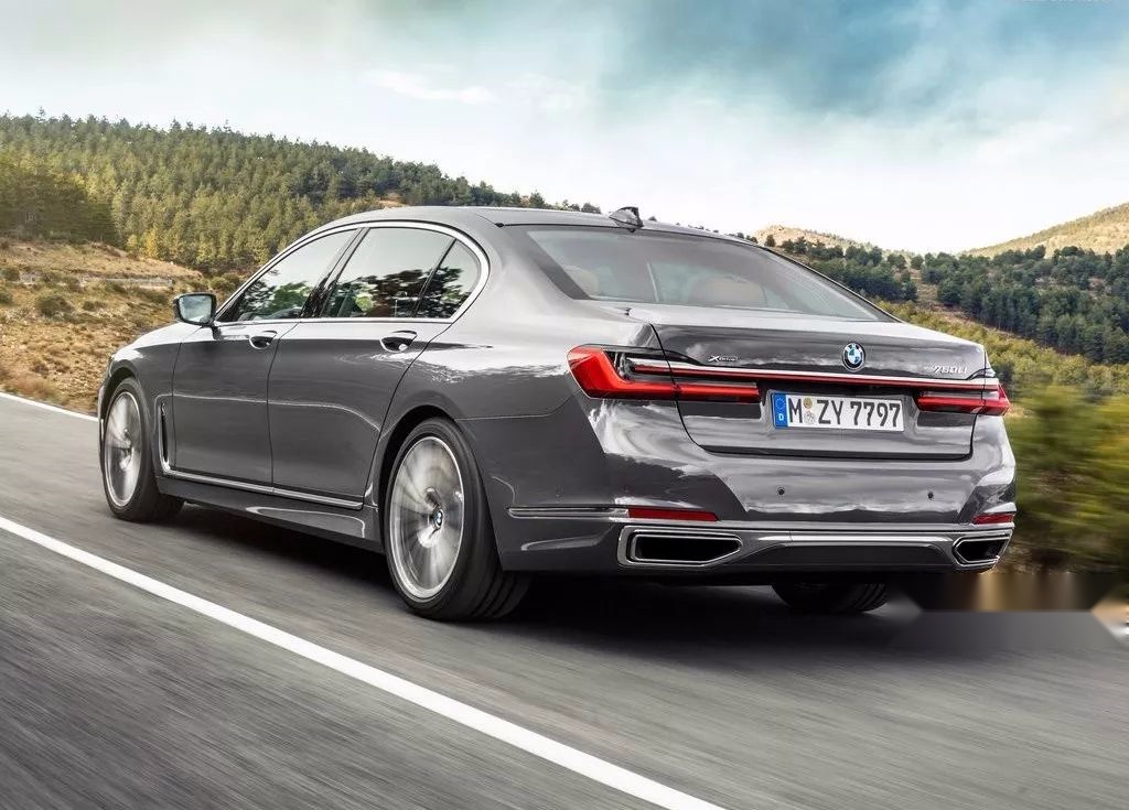 新BMW 7系上市！科技、智能、驾乘全面提升！真香！