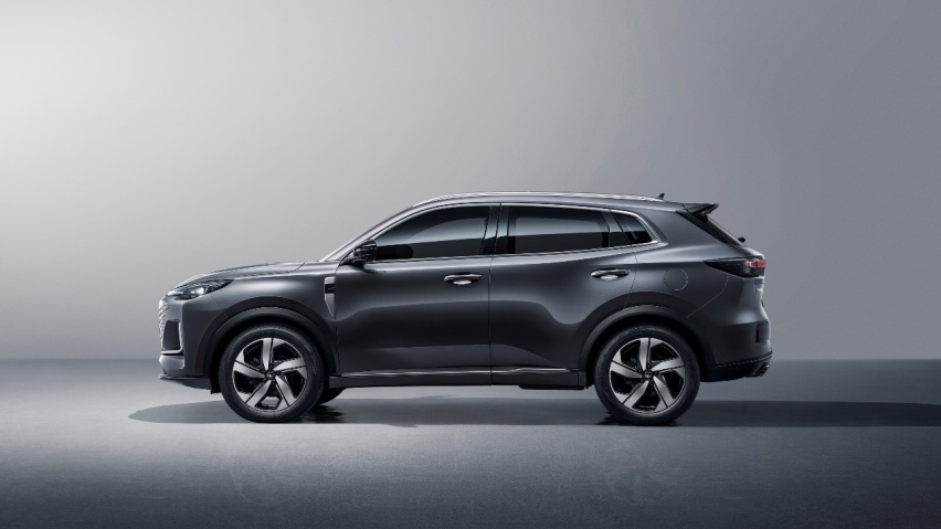 10万级家用精品SUV，第三代CS55PLUS上市，15项品质越级提升