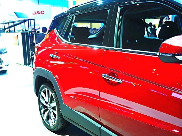 小型纯电动SUV