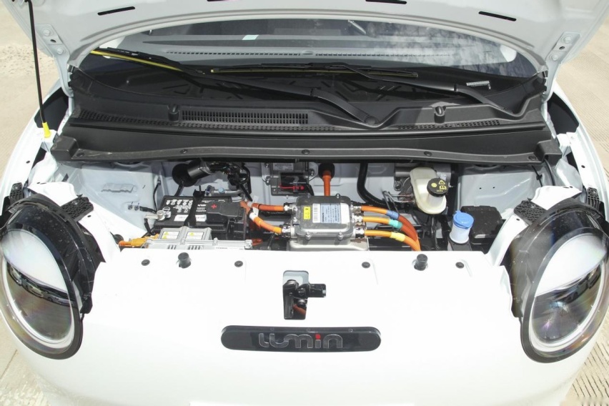 预算5万买微型纯电车 吉利熊猫mini和长安Lumin谁是最优选？