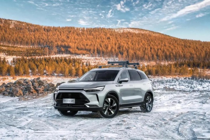试BEIJING-X7,预算10多万轴距大过汉兰达