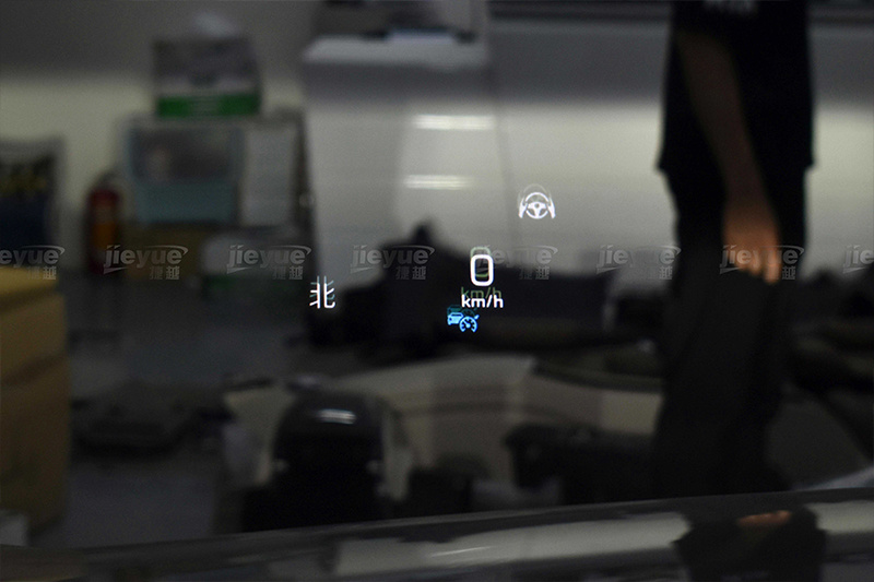 汽车HUD抬头显示，可显示哪些内容？它的工作原理，作用有哪些