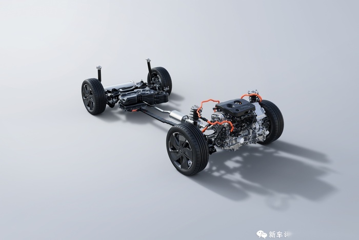 最省油美系车？3.8L油耗 蒙迪欧E-混动版上市售18.98万起