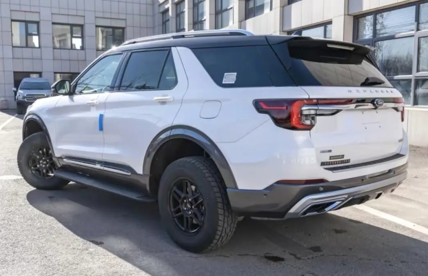 福特打造的新SUV，前脸像福特猛禽，标配2.3T+10AT