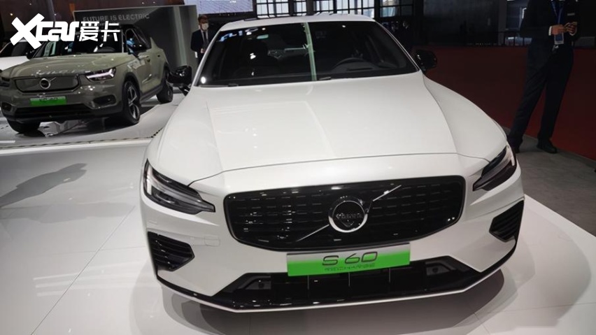 2021年上海车展直击20t48v沃尔沃s60亮相