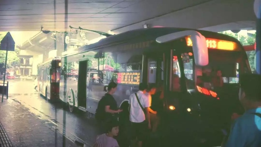60年前就有的电动汽车，广州无轨电车叫你来点赞【汽车Vlog
