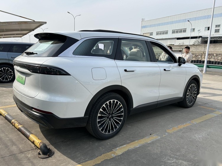 号称燃油车终结者！奇瑞风云T9实车现身，续航超1400km