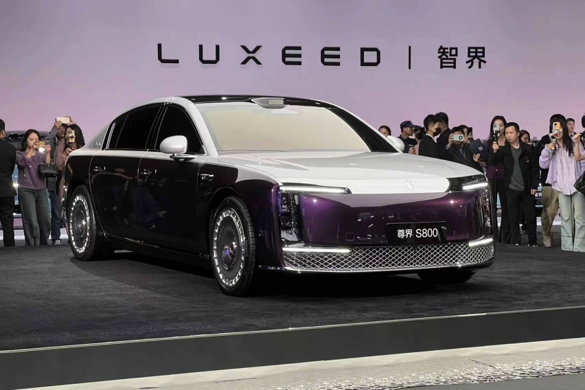 华为发布会尊界实车亮相，预售100-150万，解读尊界到底尊在哪？