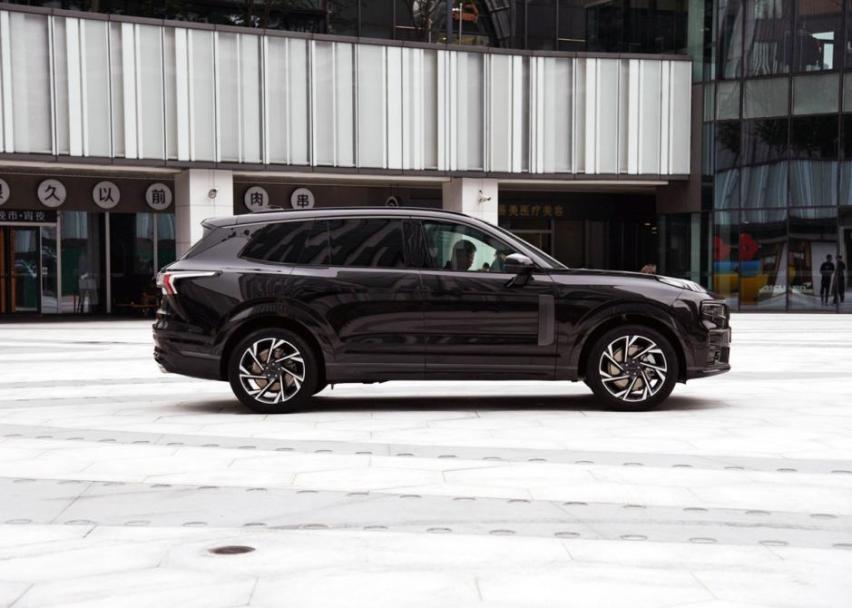 有沃尔沃XC90的影子，40万以内无对手，领克09有点强