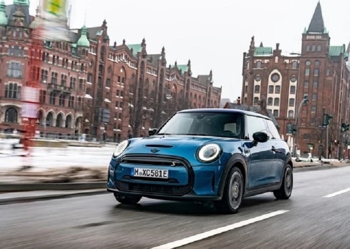 专属渐变色车顶 新款MINI COOPER SE特别版将3月