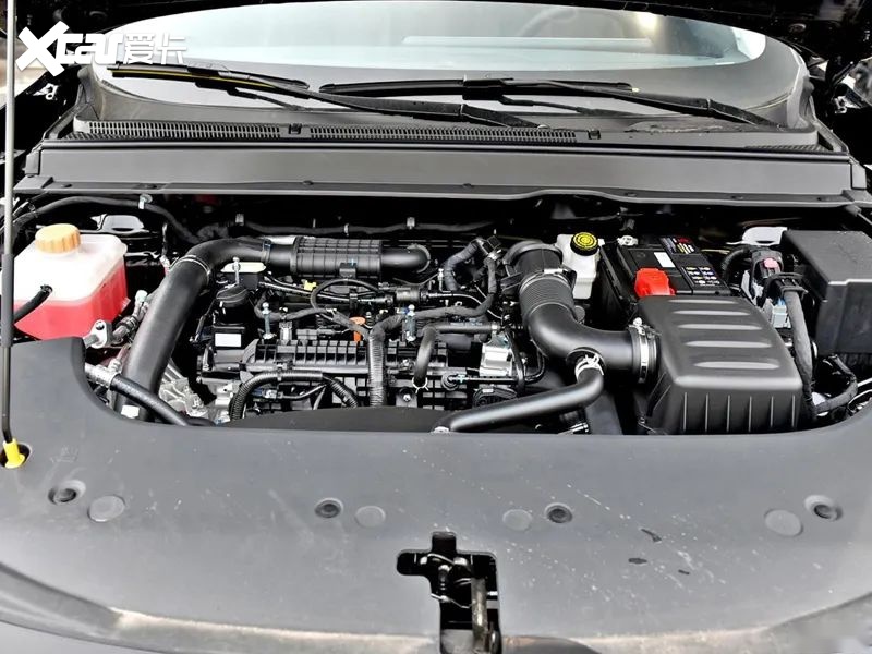 其中入门版两款车型采用的是来自于三菱代号为4a95td的发动机,其最大