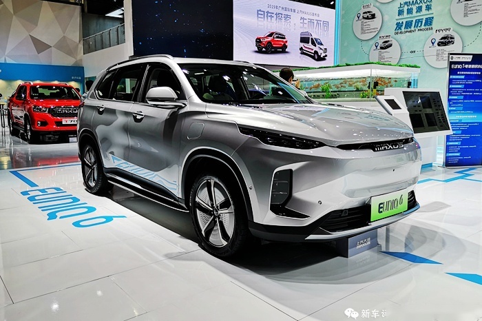 广州车展：实拍上汽MAXUS EUNIQ 6，纯电标签很醒目