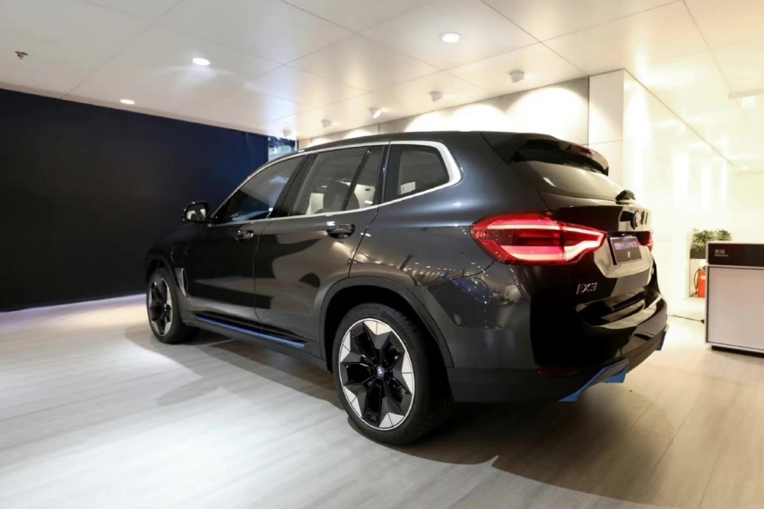 30万+预算买纯电SUV BMW iX3是个重要选项吗？