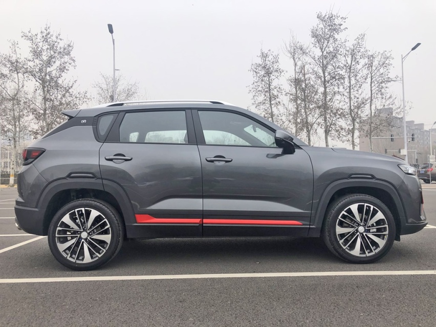 10万元你能买到什么样的SUV？试驾长安CS35 PLUS