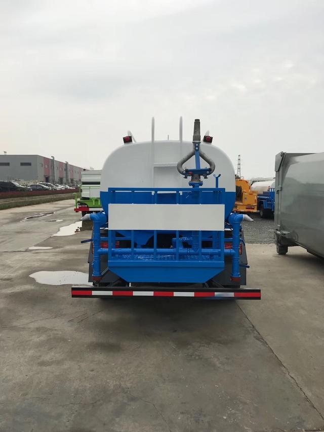 福田5吨工地专用洒水车 不上户5T环保洒水车