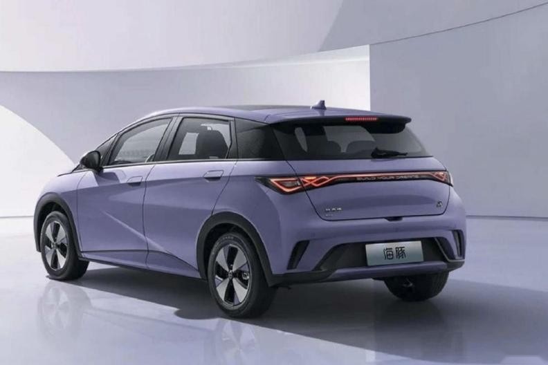 十万级适合代步的纯电小车 这三款值得一看 有款最高续航420km