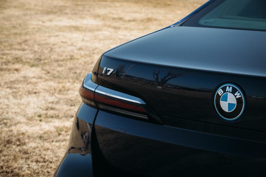 BMW i7：电动之美