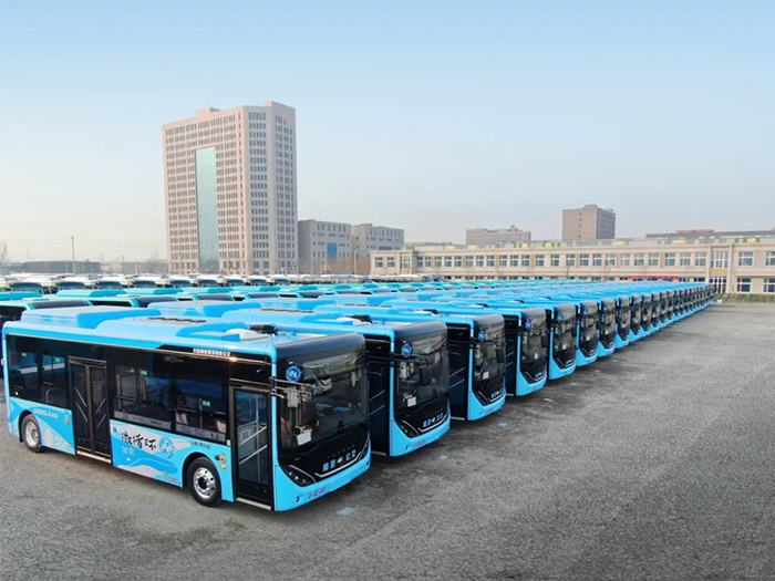 比亚迪将在印尼投建工厂；宇通99辆电动公交交付南京等7条快讯