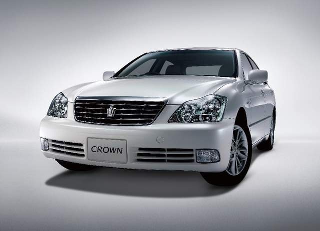 皇冠CROWN：传承与变革间 每次焕新都一种自我突破