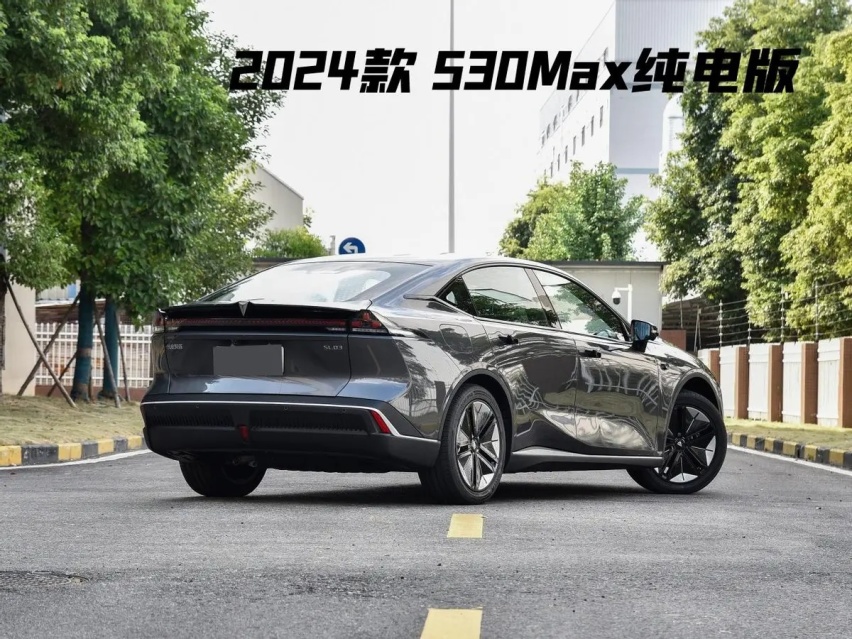 官降2万，25款深蓝SL03售11.99万起，3C超充/配置升级