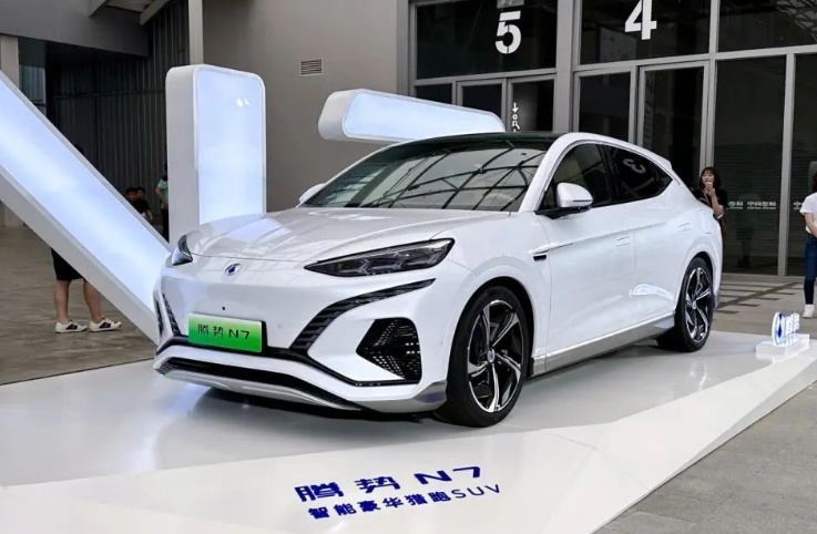 充电15分钟补能350km！腾势N7让顶配变标配：售价30.18万起
