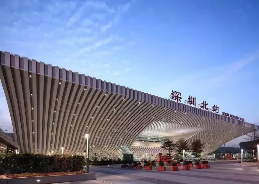 深圳北站停车费一天多少钱，深圳北站停车场收费标准2021