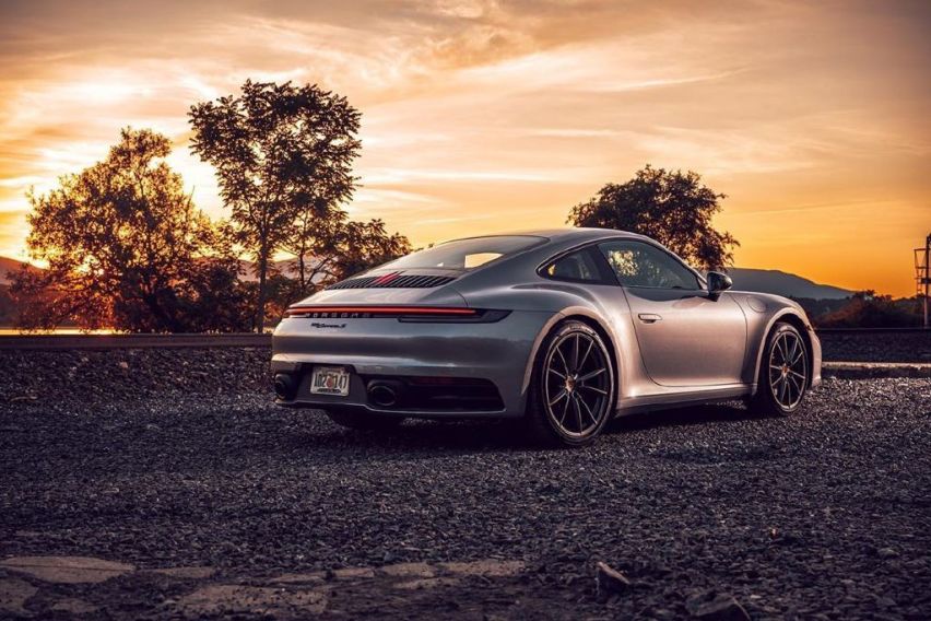 Porsche 911 Carrera S 992