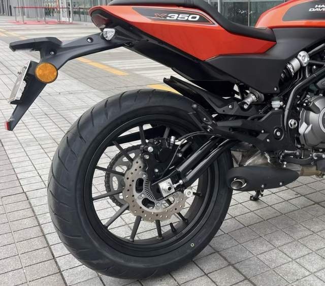 3万多即可圆梦？双缸水冷350cc，复古运动外观，年轻人第一辆哈雷！