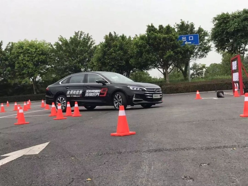 试驾全新一代传祺GA6，看看怎样才能让一辆车过弯无感