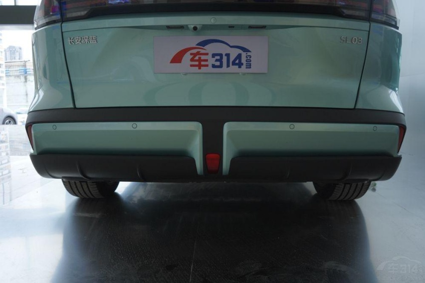 30万以下中型车，小鹏P7、长安深蓝SL03、海豹怎么选？