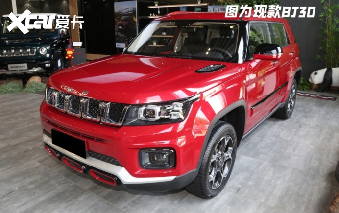 全新北京bj30低伪装上路,造型够硬朗,尺寸比bj40还大